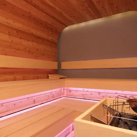 Hotel U Zámečku Cihelny 3*