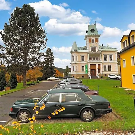 U Zamecku Cihelny Hotel 3*