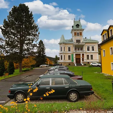 Hotel U Zamecku Cihelny 3*